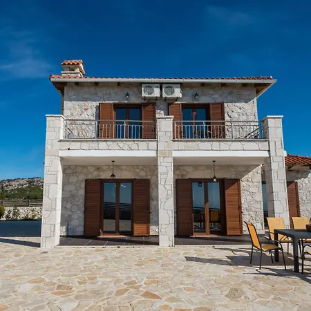 Orient Volimes * アギオス・ニコラオス