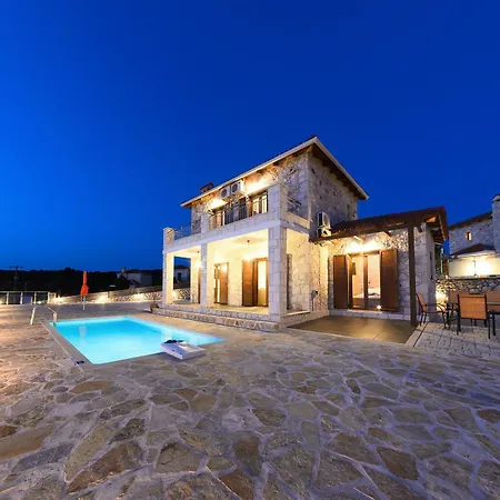 Orient Volimes * アギオス・ニコラオス